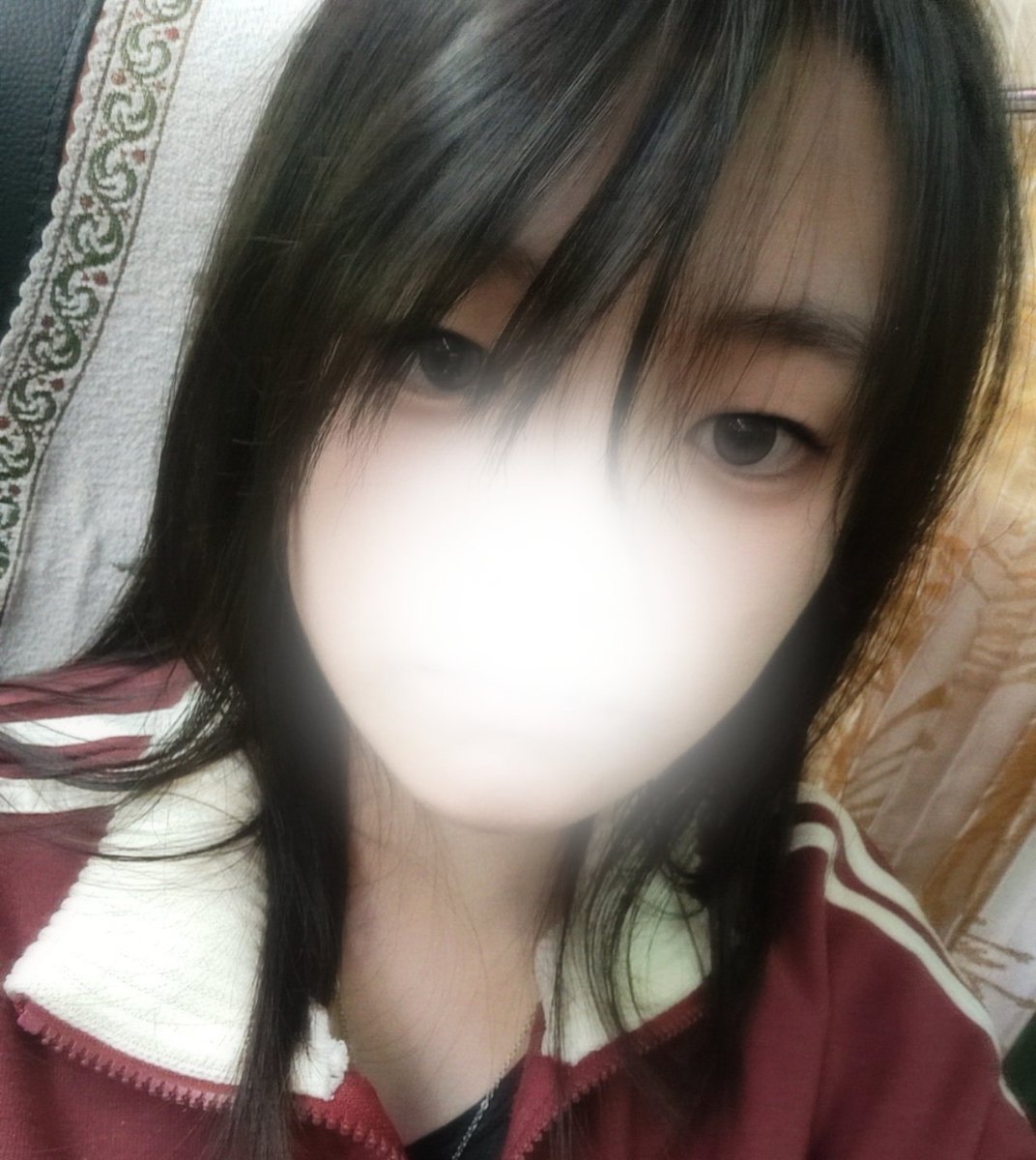月 下 香 tweet media