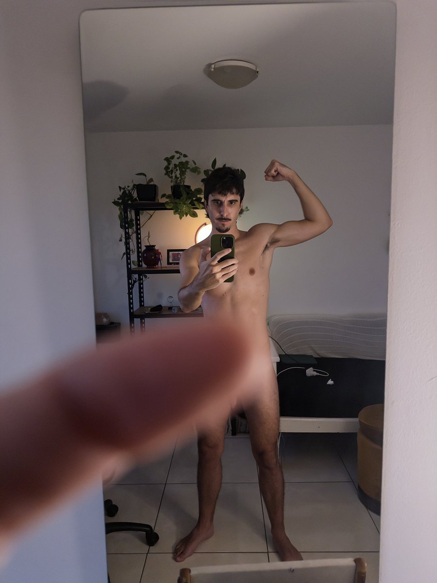 tissssss tweet media
