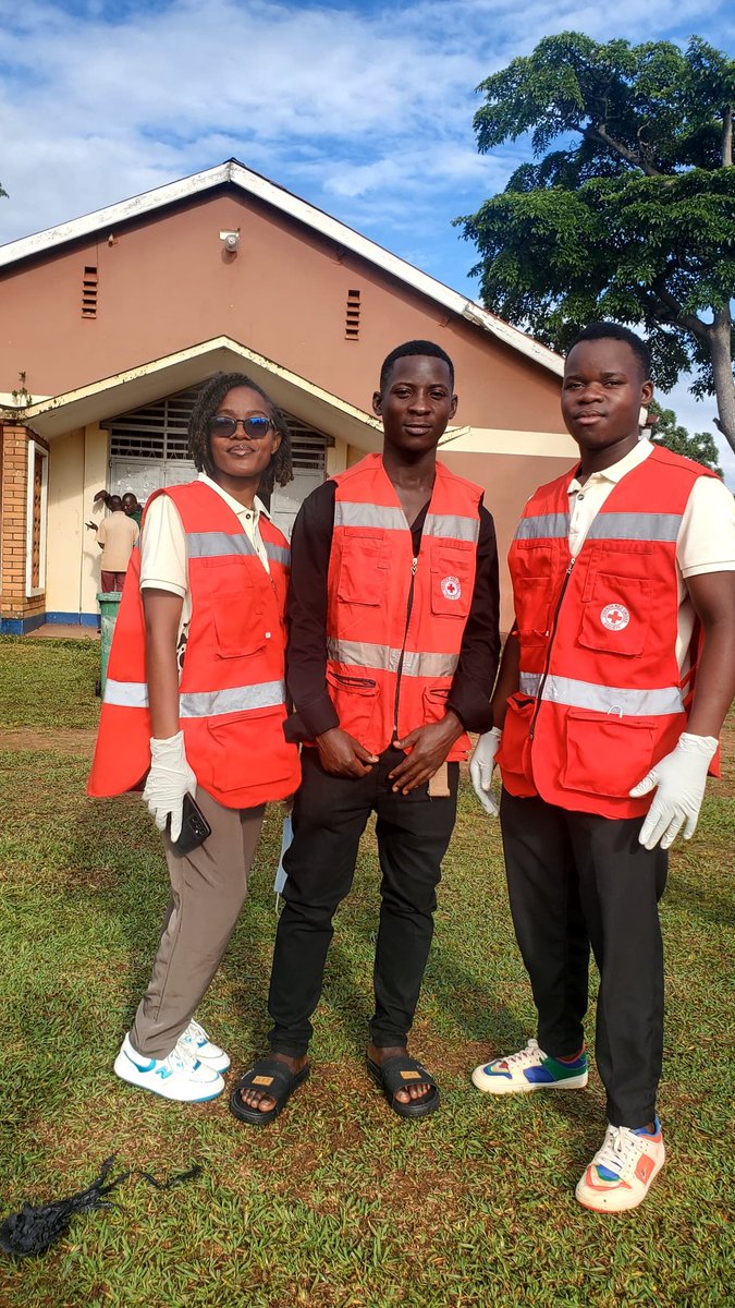 BenardMulo13903's tweet photo. We are you ugandans who donate blood https://t.co/yRCdQpmYhK