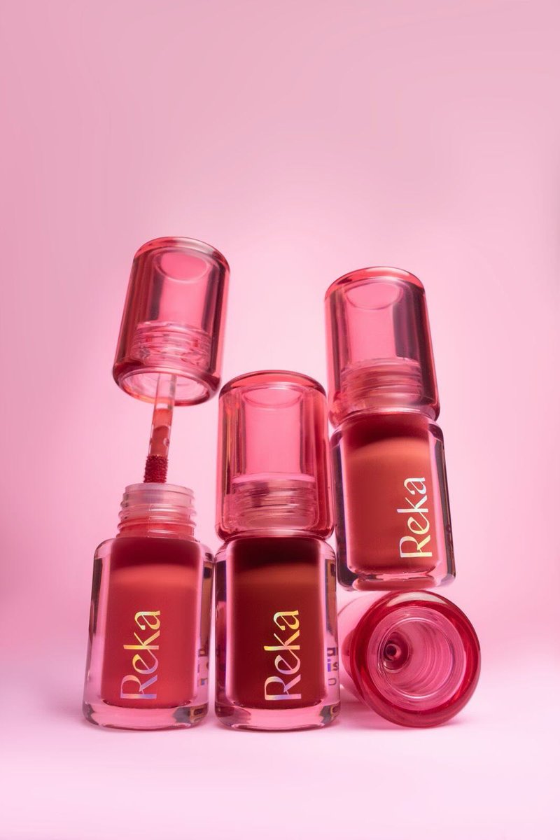 RekaCosmetics's tweet photo. hellooo semua 🤍 minKA kangen bgt bawel di X 😭

btw… REKA baru aja launch lip tint baru nih 👀✨adaa yg mau coba &amp; review gaa? hehe https://t.co/4uWsH2fscZ
