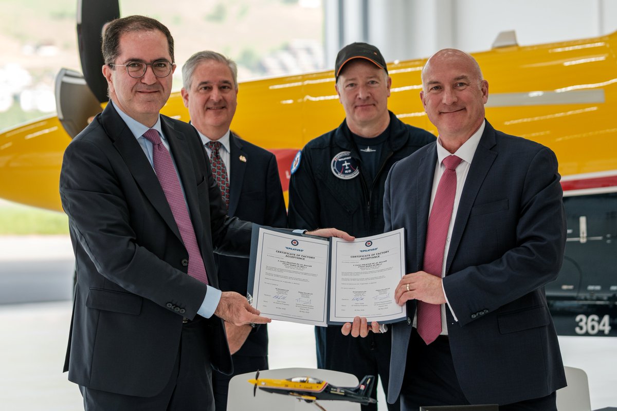 SkyAlyne's tweet photo. L’équipe SkyAlyne confirme la réussite des tests d’acceptation du premier CT-157 Siskin’ II (Pilatus PC-21) destiné à l’ARC : https://t.co/1bhjvYa9jq https://t.co/Ak6MTKAcgR