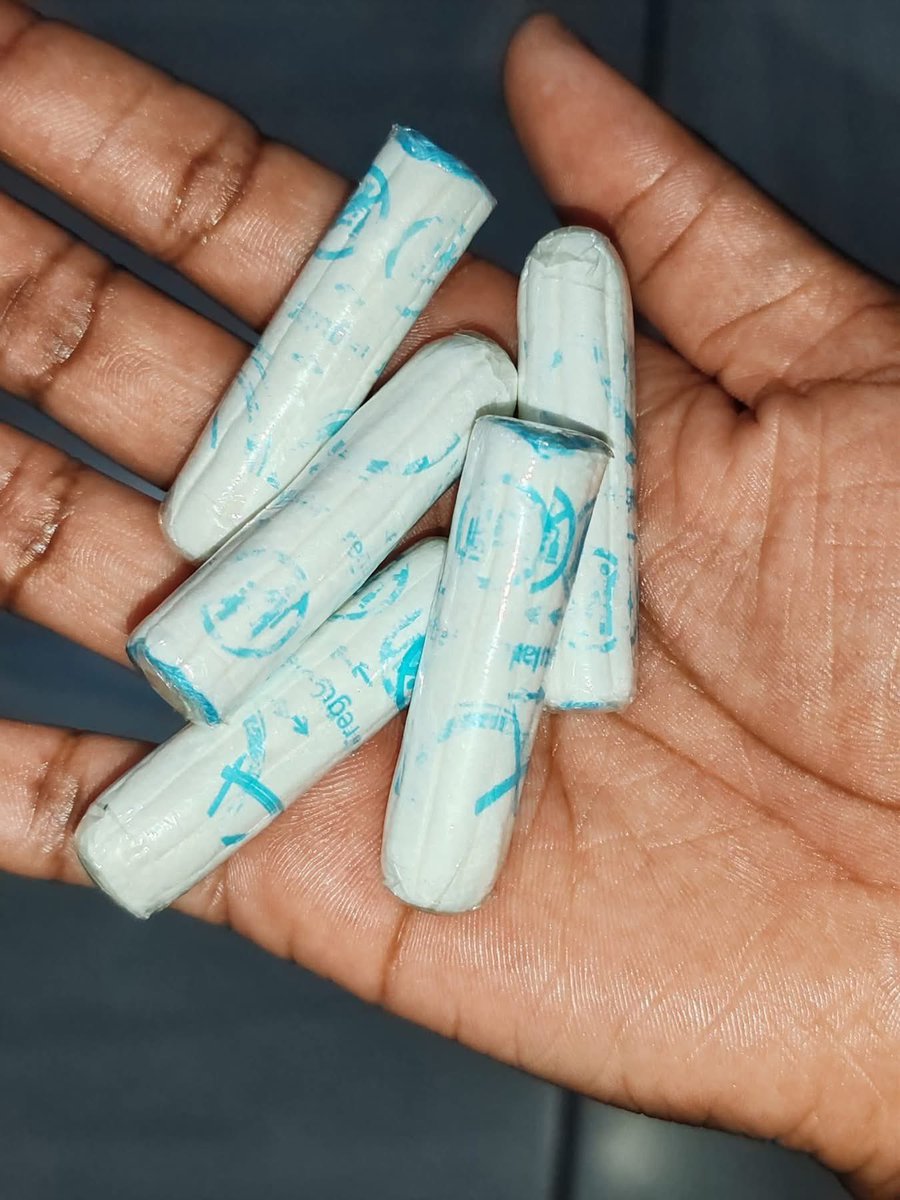 CorrectBabie's tweet photo. Pad or tampons?? https://t.co/2pGxhCZ48W