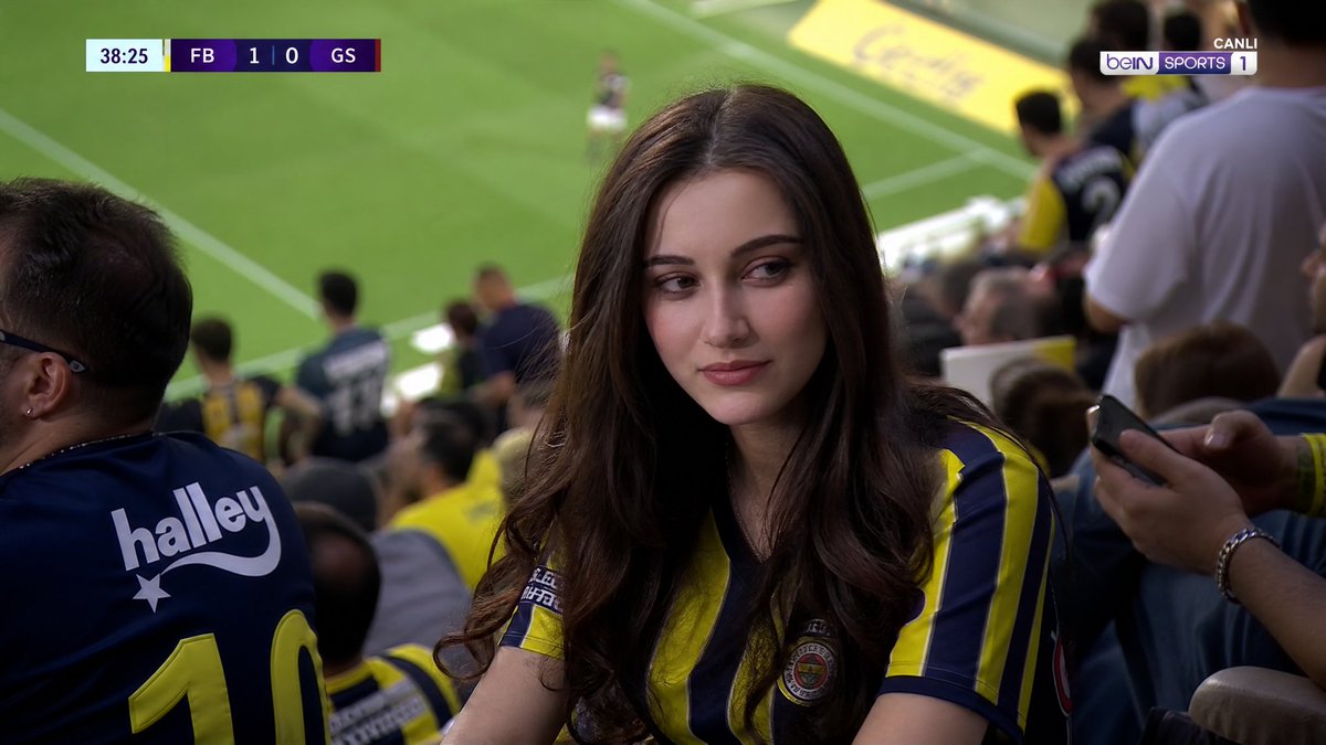 Meriç Buse tweet media
