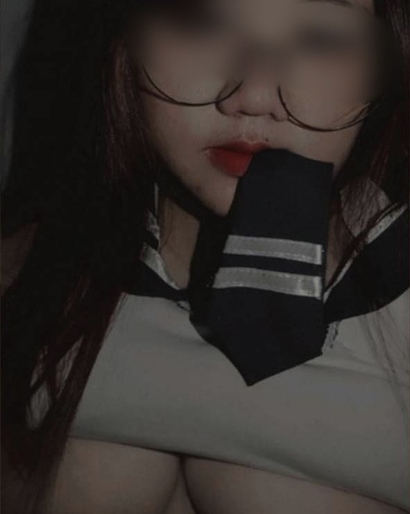 Oxx1215's tweet photo. เด็กดื้อต้องโดนอะไรคะ🫣
#สาวอ้วน https://t.co/Qg4ilsCvLM