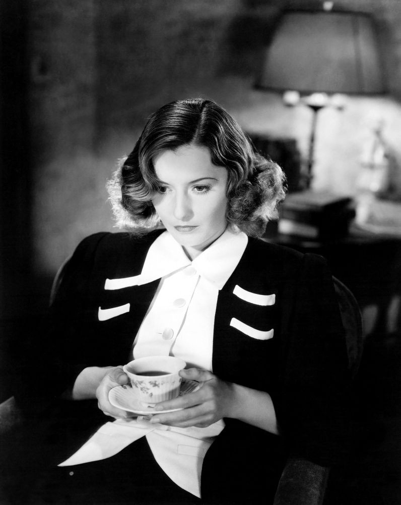 RomanPBone1's tweet photo. Barbara Stanwyck publicity for Always Goodbye (1938). https://t.co/2PONpyn51B