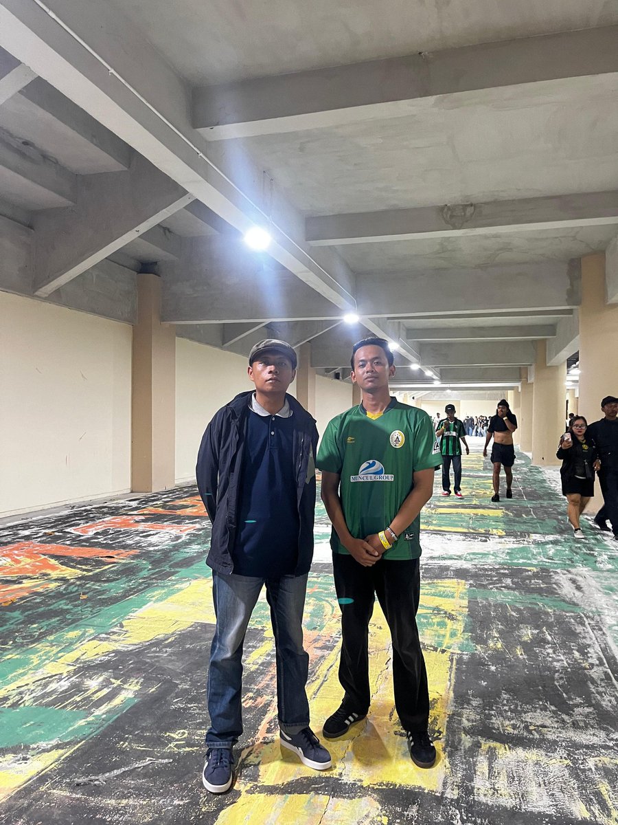 sapril tweet media