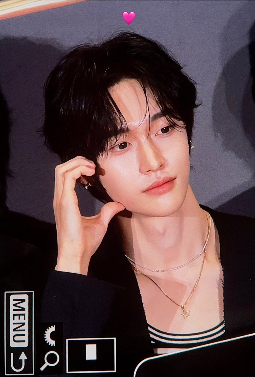 ๐ฉท tweet media