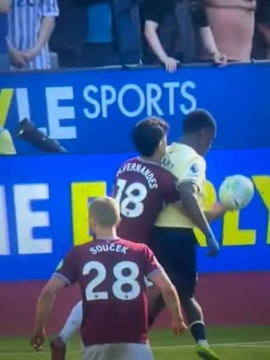 _jc_3's tweet photo. @BBCMOTD Did they contact pgmol about this one? https://t.co/Kp3nrXG0Pd