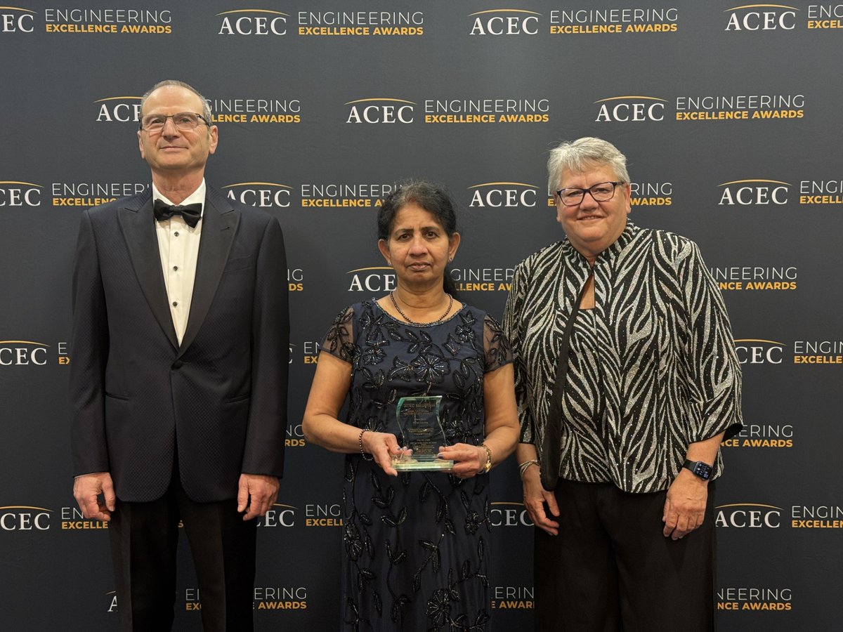 GPI1966's tweet photo. GPI was proud to be represented at the 59th ACEC National Gala on May 5 in Washington, DC. Vincent Liang, Han-Kil Lee, Lenny Lembersky, and Judith Bowen, PE joined engineering leaders from across the country to celebrate projects making a national impact.

#OneTeam #ACEC #Award https://t.co/IMV7AV2u3E