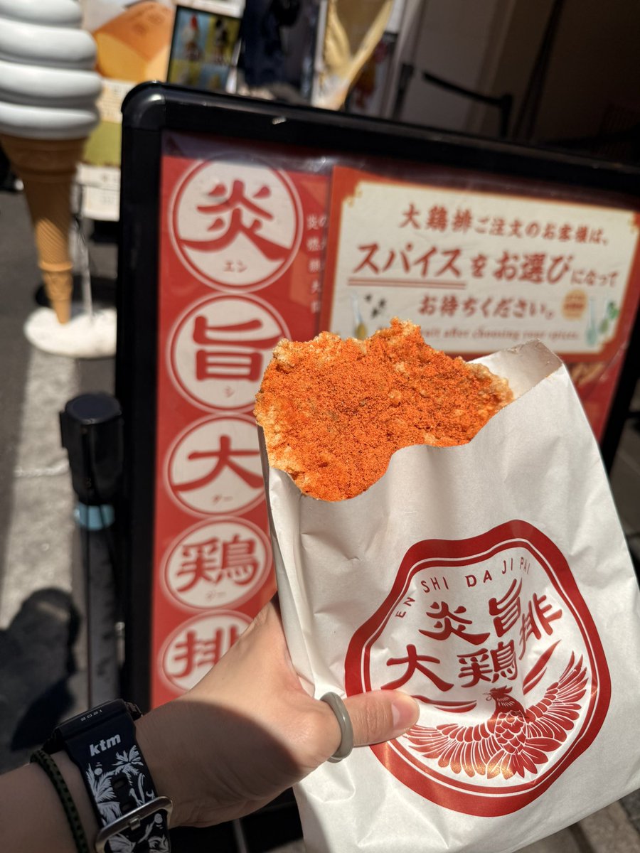 とーも tweet media