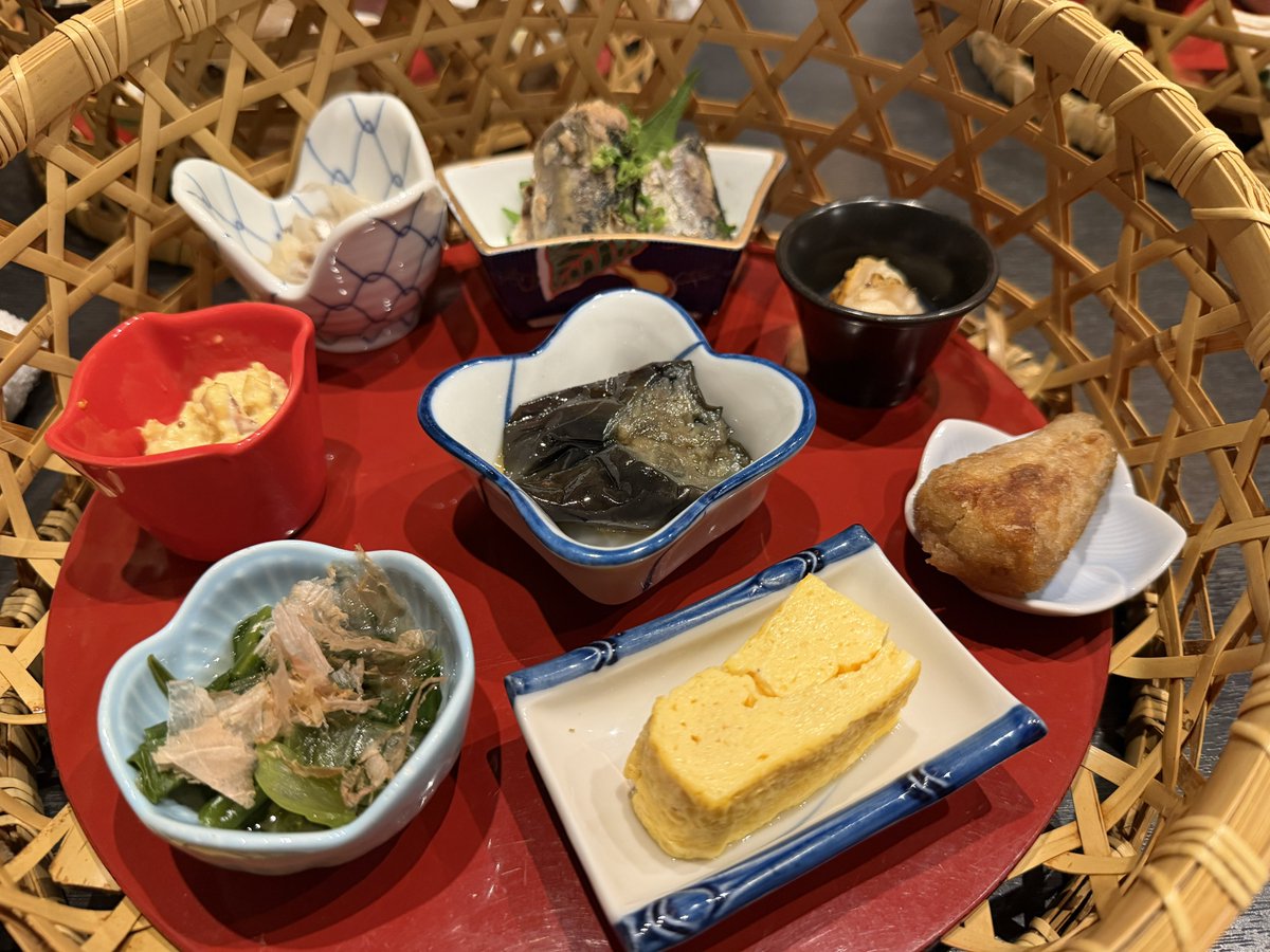 6nya4's tweet photo. 生日快乐〜❣️🎂🥳
今回の会もとても楽しかったし、食べ物全部おいしかったよ☺️ https://t.co/vYZVQOQdKA