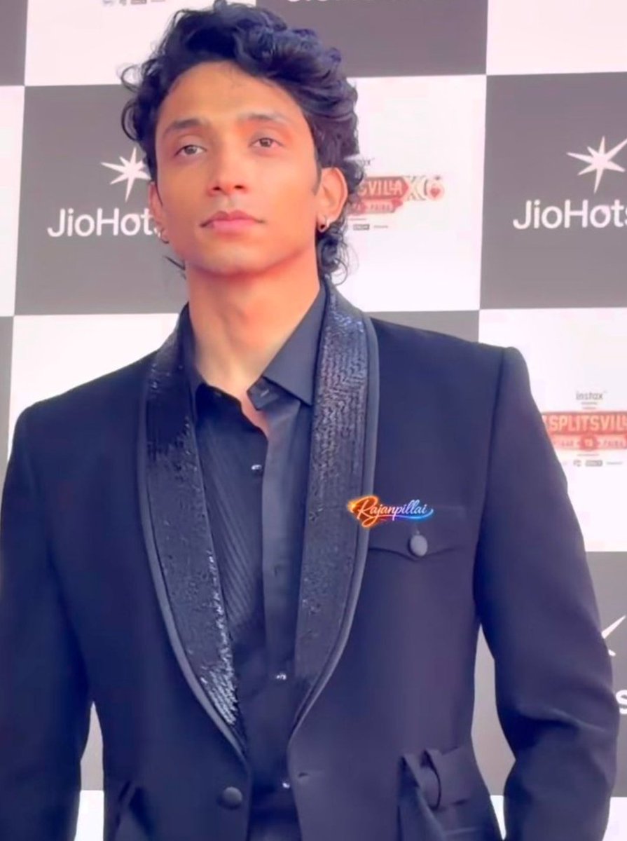 Arsalan_Boss211's tweet photo. SplitsvillaX6 will be known as YOGESH WALA SEASON 🔥🔥

#SplitsvillaX6 #Splitsvilla16 #YogeshRawat https://t.co/VX1VbHE960