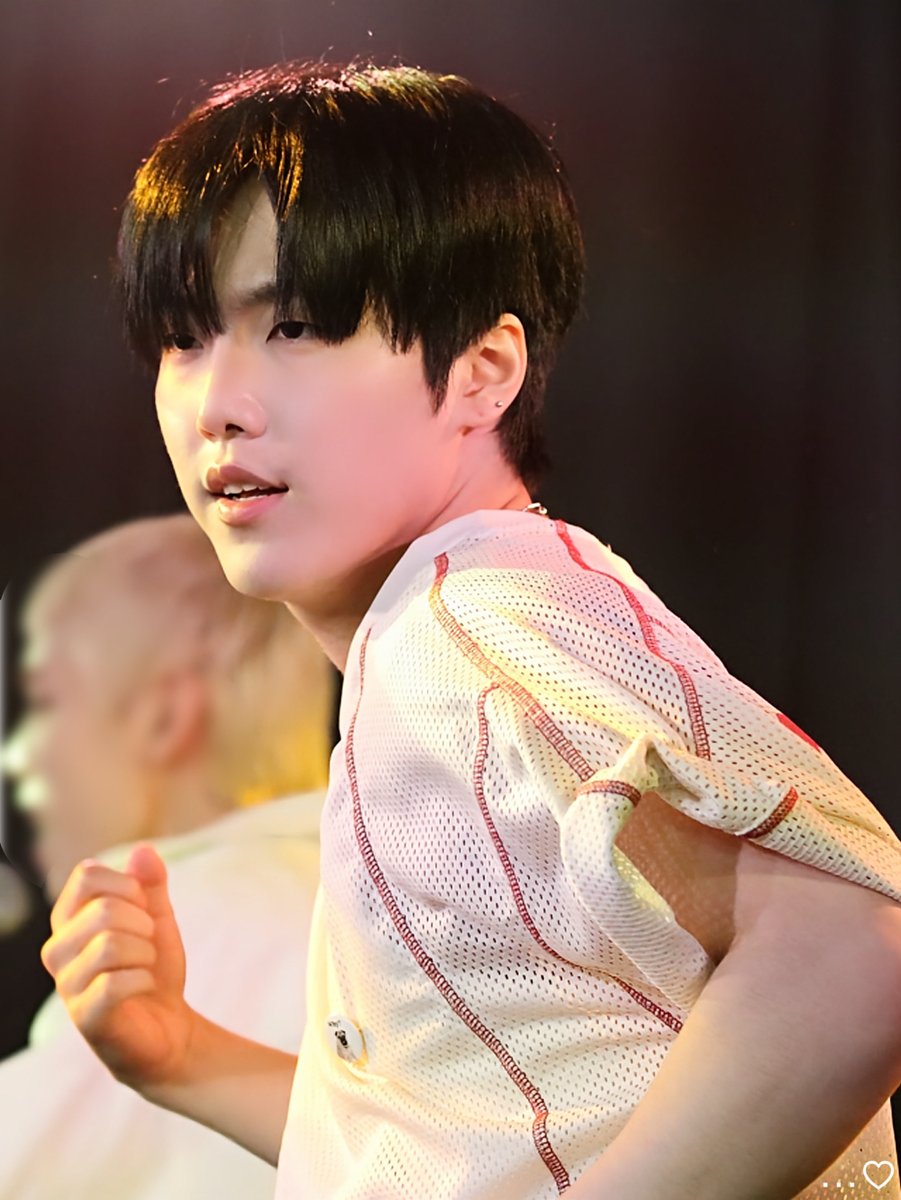 kaaaaayo321's tweet photo. 2026.5.10
♨️NY♨️

#CMDM #Leash #CMDMlive
#씨엠디엠 #커맨더맨 
#ByungHoon #병훈 https://t.co/wldoW54840