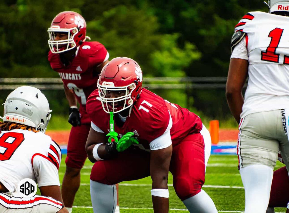 Kristopher Anderson 6’7 OL tweet media