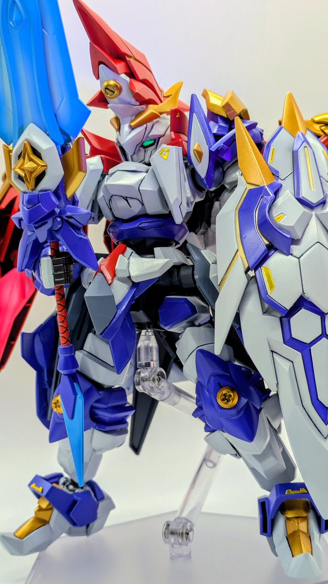 naniwaniko's tweet photo. 俺の好きなパーツ、俺の好きな色、俺の好きなもの。

LBX「アキレス・キング」
LBXの象徴であるアキレスを意識しつつも
製作者の夢と理想をこの1機体に詰め込んだLBX。
LBXの中の王。キング・オブ・キング。

テーマ①で提出します。
 #LBX
 #ダンボール戦機
 #鹿ダンコンテスト https://t.co/ShJ9tSmSBc
