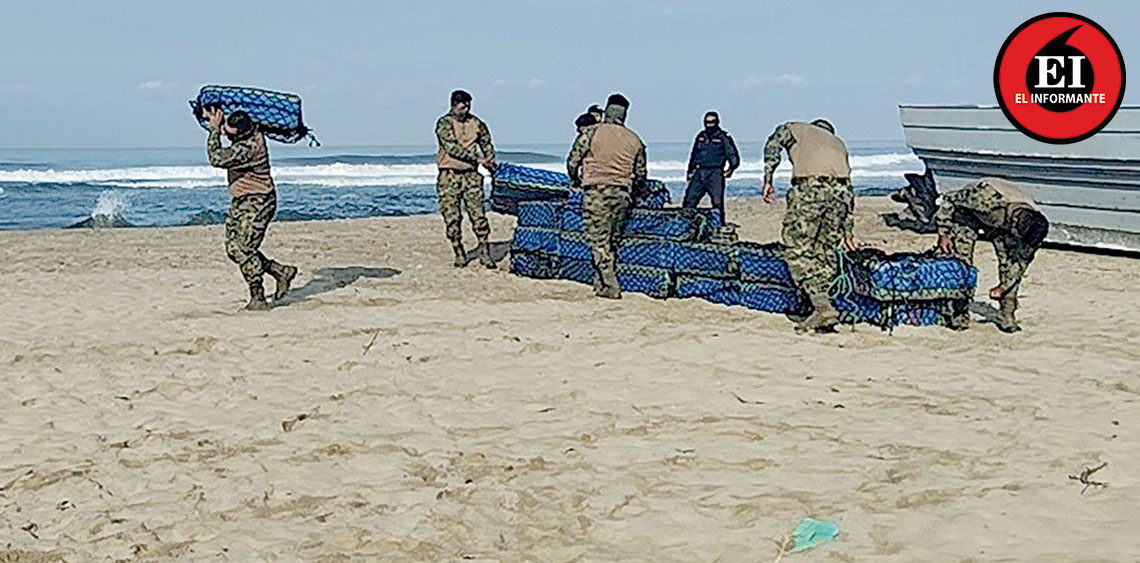 ElInformanteMX's tweet photo. @SEMAR_mx decomisa #cargamento de #cocaína frente a costas de #Guerrero
Dos #extranjeros fueron #detenidos tras #OperativoMarítimo; suman 89 bultos #asegurados en una semana.
https://t.co/isG7o4MVWJ https://t.co/FrBJ92dhkC