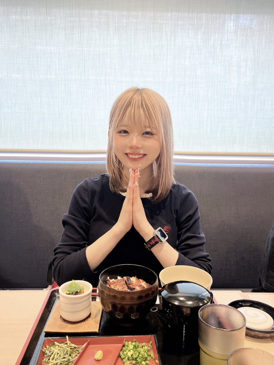 mikuru_colorful's tweet photo. 名古屋めし！ https://t.co/D8VhP9Fqbi