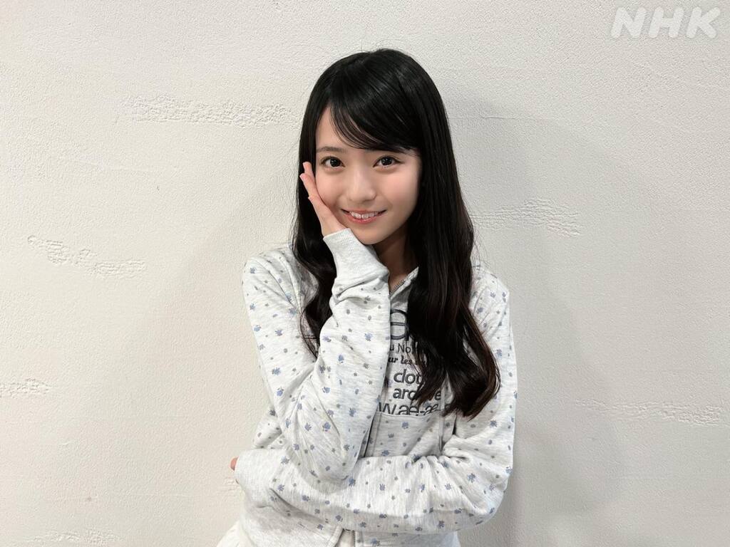 ST_moutsui's tweet photo. #やみつきメンター
前髪を流してる心月。
◇◇：あれっ、今日はいつもと雰囲気が違いますね。
心月：ふふ、そうでしょ。よくわかったね♡
にっこりと笑い
心月：似合ってるかな？
◇◇：はい…！もちろん！
すると、満更でもなさそうに
心月：早く気づいた◇◇くんにはご褒美として仕事をたくさんあげる！
◇◇：あー、瀬戸口さんご褒美って言葉の意味知らないんですね💧笑
心月：ふふっ、がんばっ♡
応援の仕方もいつもよりお姉さんな(？)心月でした。