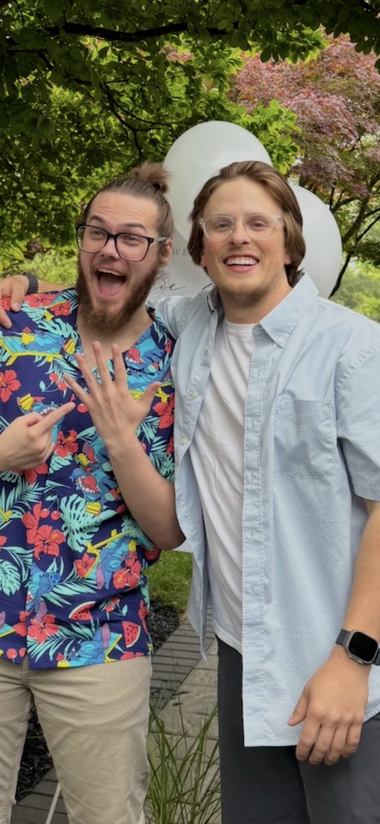 BRAINSMASHDaze's tweet photo. From the late nights grinding CoD to celebrating with your family. Much love @C45BK 

p.s. you’re not even that short 🙄 https://t.co/Z5AkVaJRz6