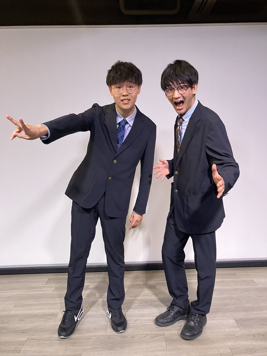 gakuyasode's tweet photo. 楽屋Aオーディションバトルライブ
口火vol.552

1位はグライバードさん

7/10・7/11のアンダー・口火入替バトル進出です

順位
https://t.co/Vdp35xM30v

配信購入5/25まで
https://t.co/tgCpqDdycg

次回5/12開催
https://t.co/SQIhf3L7mX https://t.co/yS8Hm4aoWy