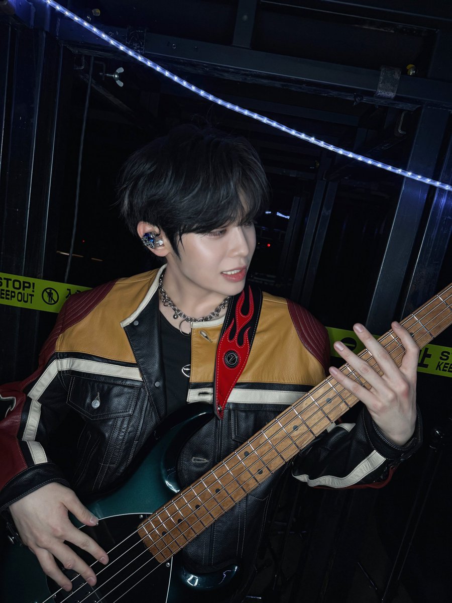 ⋆◡̎⋆ tweet media