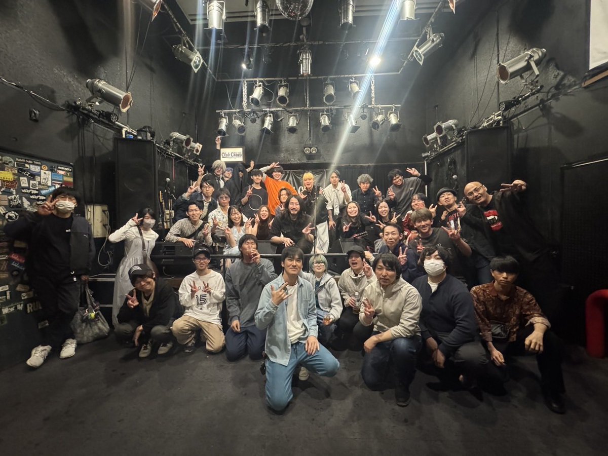 rain_and_flower's tweet photo. 昨日は四日市CLUB CHAOSにお集まりいただきありがとうございました！
ケイオス出演は約7年ぶりでした！
久しぶりの方々、初めましての方々、いつも来てくださる方々、最高の笑顔で楽しんで下りありがとうございました！
主催のNEEDMOREナムさん(@Nam_MayDec )ケイオスの皆さんもありがとうございます！ https://t.co/dbSPMQahow