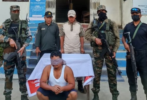 Manipur_Timez's tweet photo. 📍#AssamRifles and #Churachandpur #Police uncovered a new militant group, the Zomi Liberation Front (#ZLF), following the arrest of its "Commander-in-Chief," Vicent Pumzamang Taithul (41), in #Lamjang #village. #Taithul, who was captured after a brief chase during a cordon and search operation, is accused of #extortion, #smuggling #weapons and #drugs, and #recruiting #cadres from #IDP settlements.

Further details awaited.
(#Maping #Conflict #NorthEast)

#securityforces #Manipur #peace