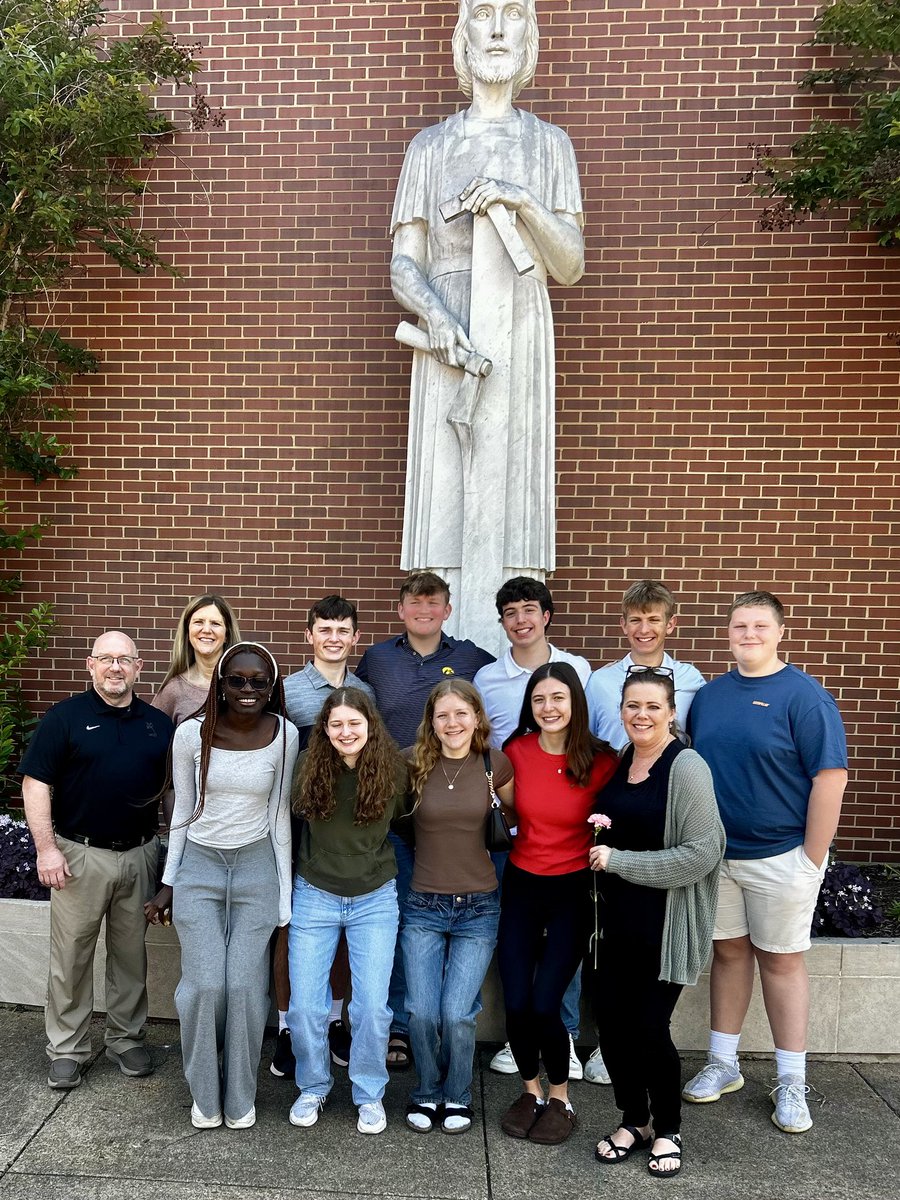 XavierSaints's tweet photo. XHS Business Professionals of America (BPA) celebrating Mass at St. Joseph Catholic Church in Madison, TN while at the National BPA Conference in Nashville. #WeAreXavier #BeXceptional https://t.co/lH91gL85PL