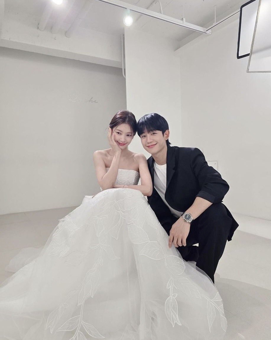 jeongyoungwook_'s tweet photo. I once wanted to learn your days, now I only wish to cradle them.￼ https://t.co/KBjBJkSuWo