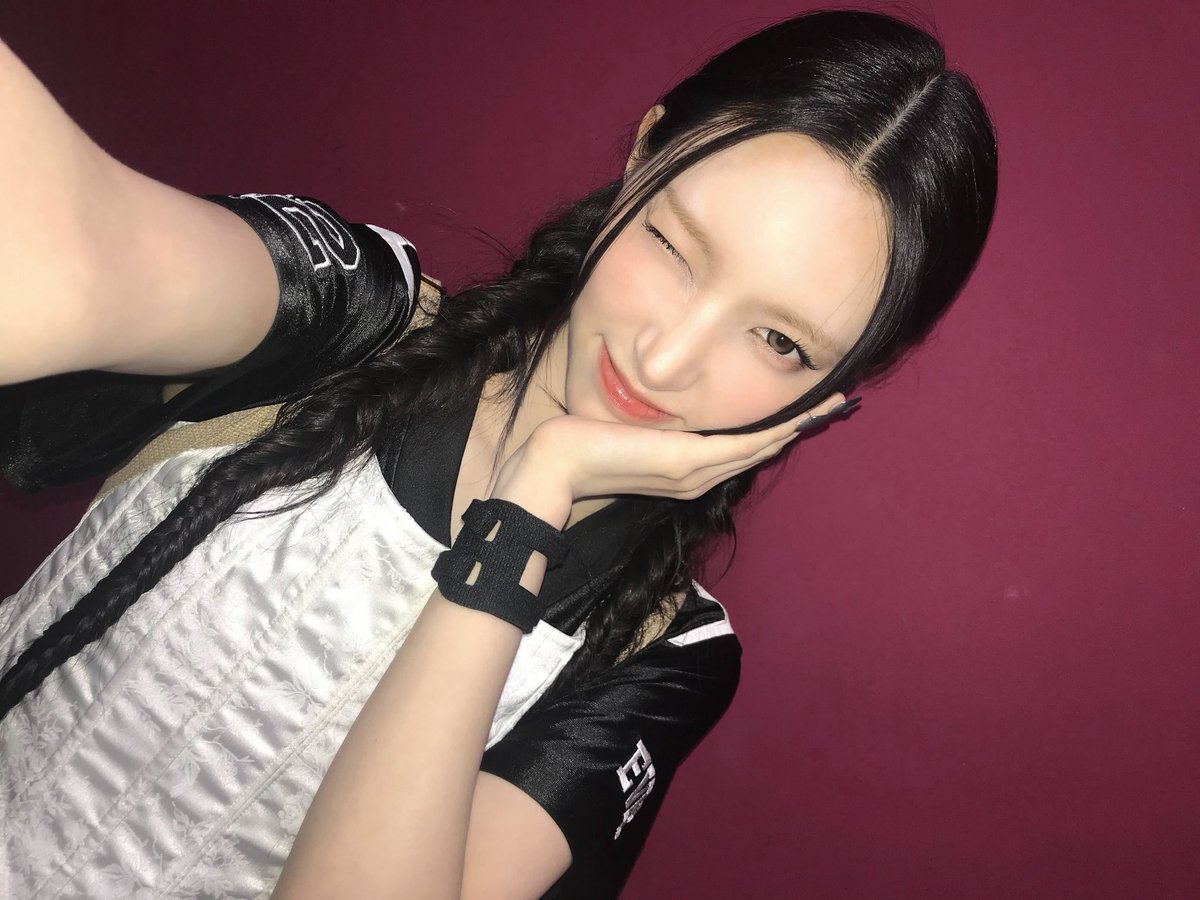 It's me, Yunah! tweet media