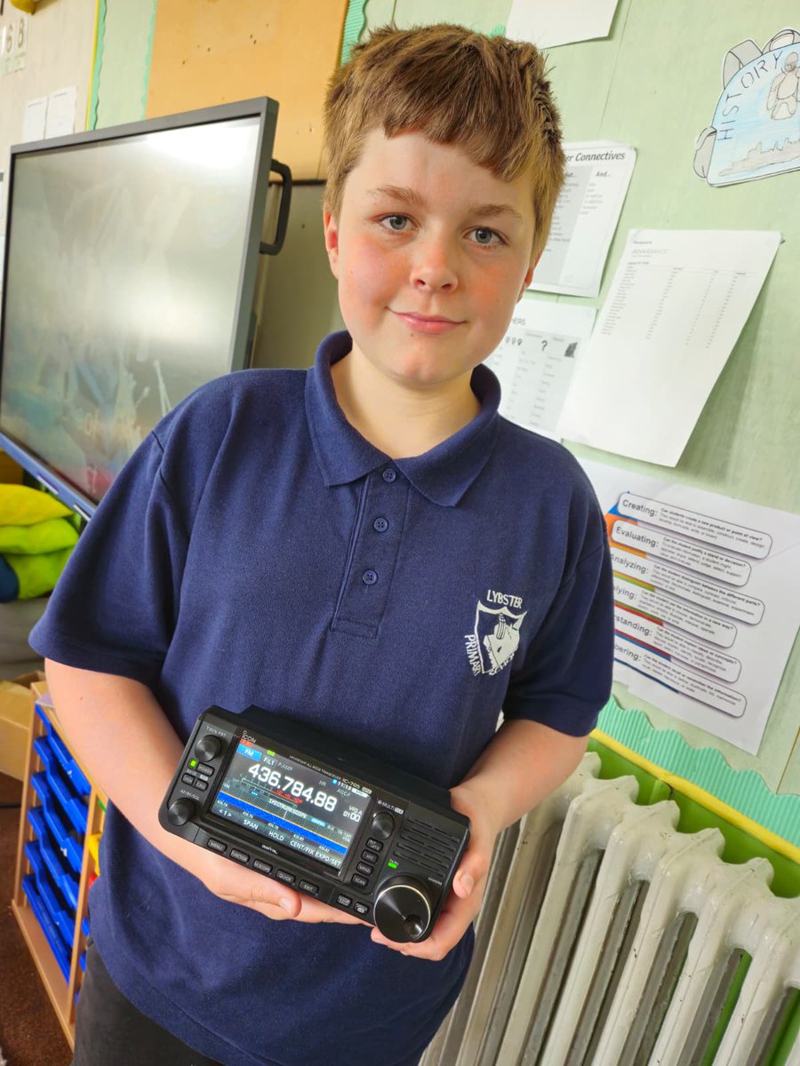 GM0WHS's tweet photo. Huge thanks to all the helpers from Lybster Primary today who helped demonstrate all the radio equipment we use to talk and listen to the Space Station. Really insightful questions for Mr Aitken and he's excited to invite you in for the live contact later in the year @ARISS_Intl https://t.co/SrDfeqgtnJ
