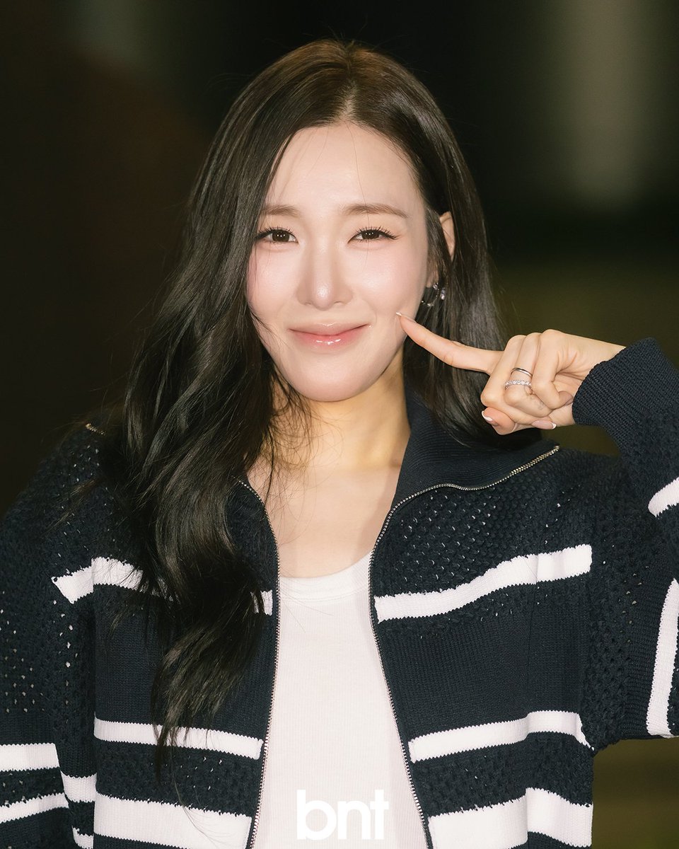 Tiffany Young # Projects tweet media