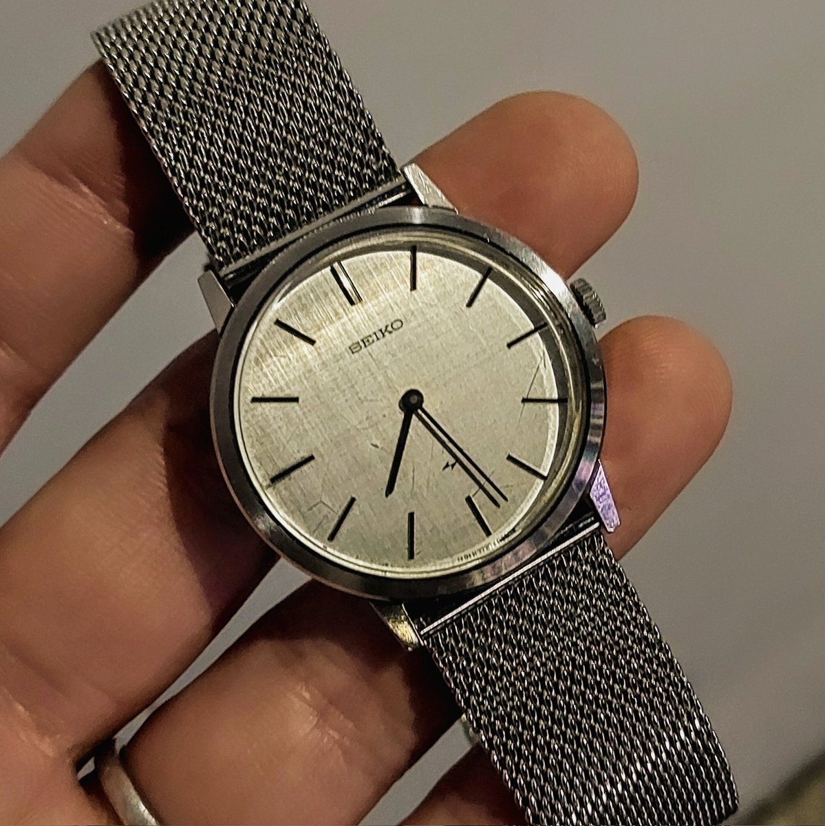 lee11325r's tweet photo. 今週も国産でスタート #SEIKO https://t.co/D04J5ALVPS