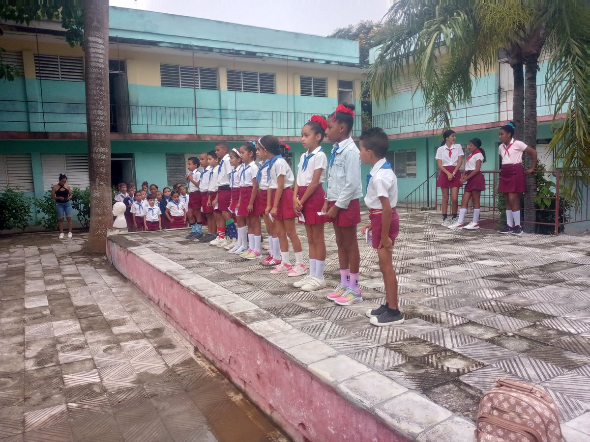 niurkapadron78's tweet photo. #EducaciónAmancio
#PrimeraInfanciaImporta
Visita del equipo de la primera Infancia en el Seminternado Abel Santamaría. https://t.co/0Jr2EkYOCi