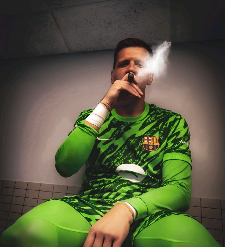 Ib_Regista_'s tweet photo. Ce mec est sorti de sa retraite et a gagné 5 trophées avec le Barça 😂 https://t.co/BzYQLVlLON