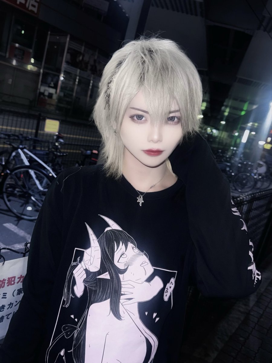 raychi___ot's tweet photo. 一緒に居てもいいけど、何しても文句言わないでね https://t.co/qzbJk9lNcB