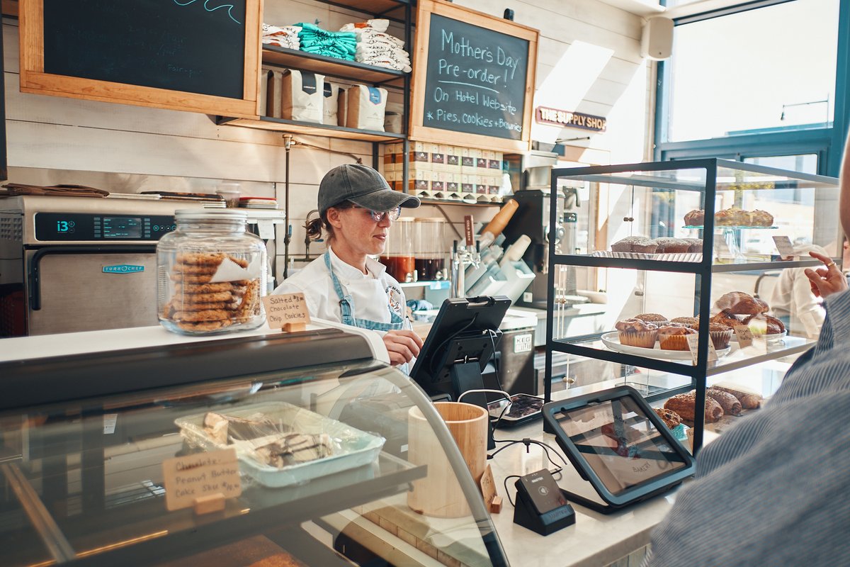 RyanStruck's tweet photo. Authentic imagery is a breeze when the photographer turns ordinary outings into a photo hunt. https://t.co/VR0EqGXjlz
