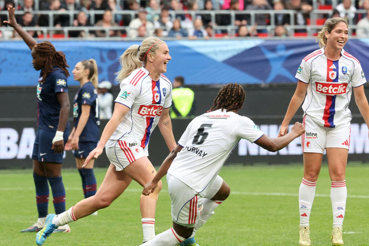 fenottes's tweet photo. #Heaps après #PSG - OL #Lyonnes : "Savourer avant un autre objectif"
#PSGOLL #CdFF
(O&L : https://t.co/iNvFQwwPnK) https://t.co/MJ4qfACxvZ