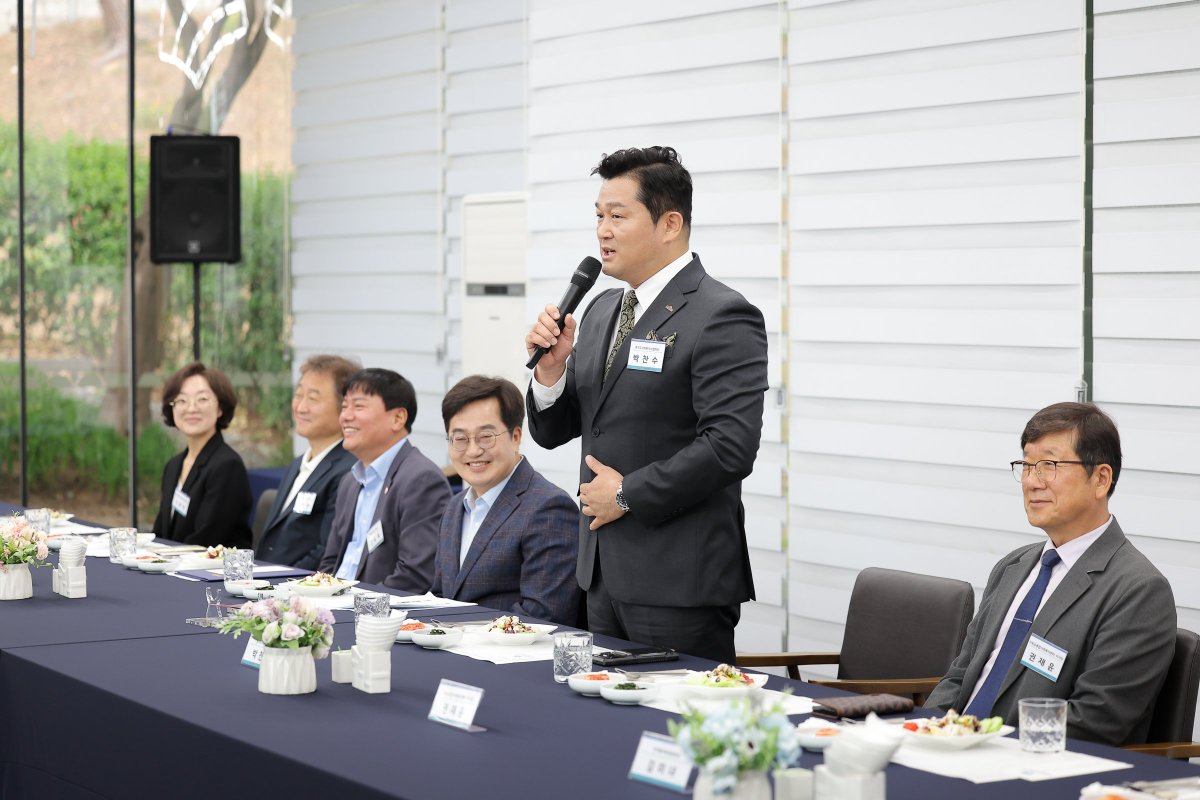 김동연 tweet media