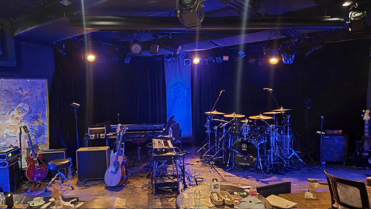 ebimax08's tweet photo. 今夜は、T-SQUAREのニューアルバムリリース前のプレライブに行ってきました🎷

#TSQUARE
#ブルースアレイジャパン
#ライブ https://t.co/AXC3ekFw3F