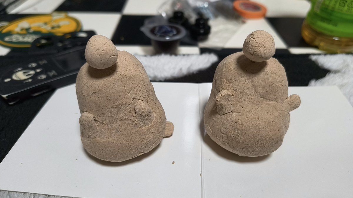 swing8404's tweet photo. ちょい用で買った粘土が余ったのであんこうちゃん作って見ました🤤
#おでかけ子ザメ
#あんこうちゃん https://t.co/L3Kkzx6w9Y