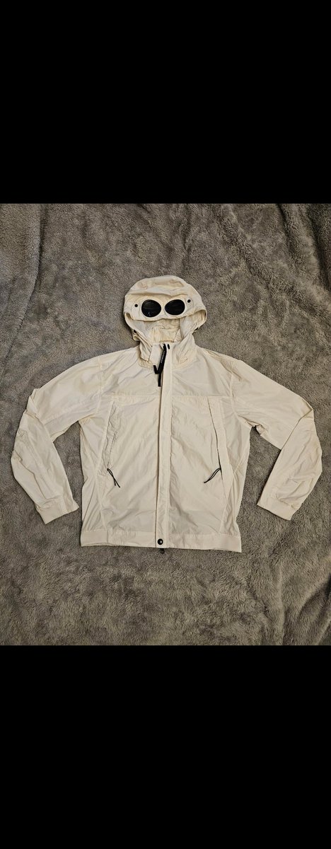 Stylez_Council's tweet photo. C.P. COMPANY 
Cream Memri Goggle Jacket In Excellent Used Condition.
Size - (50 IT) PTP 22" Would Suit A Medium 
£130 Delivered 
***CERTILOGO AVAILABLE ON REQUEST***
#stylezcouncil #casualculture #cpcompanytalk #cpcompanyforsale #cpcompanyuk #cpcompany 
@T_C__B_S_T Thanks 😊 https://t.co/9CQhTowSnu