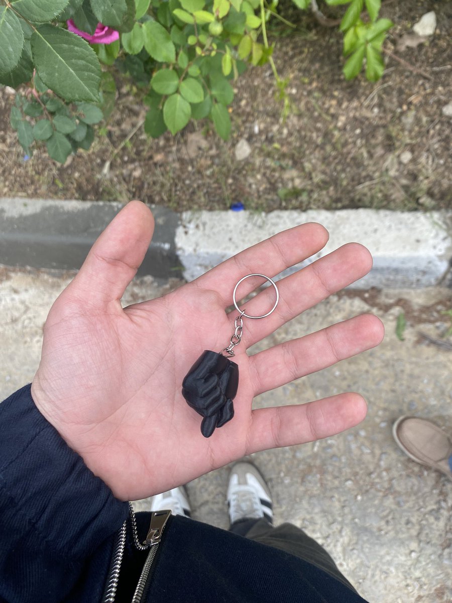 ozgur1dal's tweet photo. gülümsemesini görmek mesela fazlasıyla heyecanlandıran https://t.co/DQFKbLzvzd
