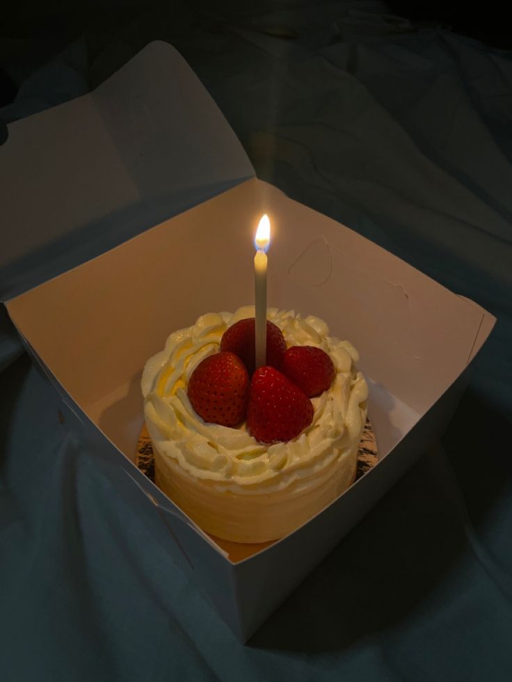 heachagn's tweet photo. Happy Birthday Boy!! 🎂✨

I hope this new age brings you endless happiness, good health, and beautiful memories. Thank you for always being such an amazing person and for bringing comfort and joy to the people around you. https://t.co/g9MHQvo6L2