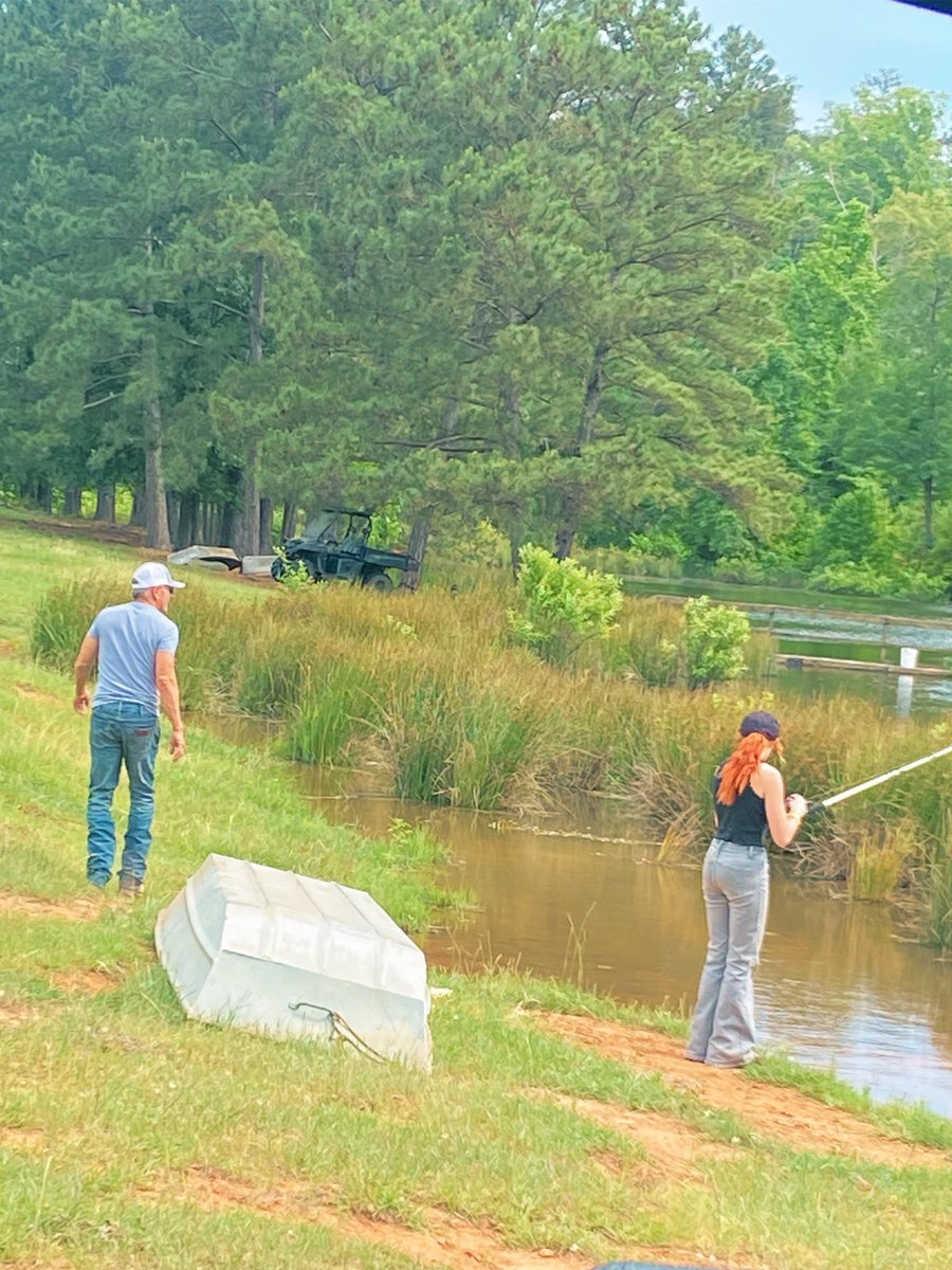 caitlinmaemusic's tweet photo. Turns out I’m not absolutely hopeless at fishing!! Texas - I LOVE ya! ❤️❤️🙌🙌❤️❤️ #fishinthesea #ChoosinTexas  #bearcreek https://t.co/BXGvFLBlug
