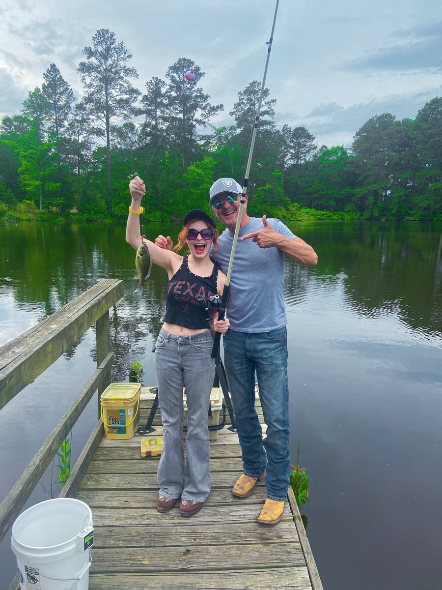 caitlinmaemusic's tweet photo. Turns out I’m not absolutely hopeless at fishing!! Texas - I LOVE ya! ❤️❤️🙌🙌❤️❤️ #fishinthesea #ChoosinTexas  #bearcreek https://t.co/BXGvFLBlug