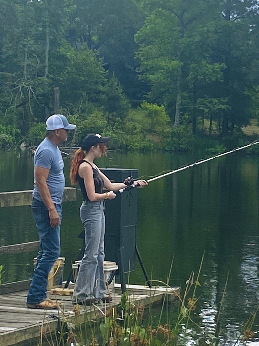 caitlinmaemusic's tweet photo. Turns out I’m not absolutely hopeless at fishing!! Texas - I LOVE ya! ❤️❤️🙌🙌❤️❤️ #fishinthesea #ChoosinTexas  #bearcreek https://t.co/BXGvFLBlug
