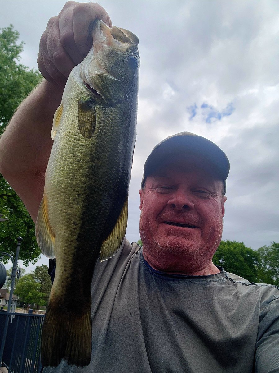 Greg Wagner tweet media