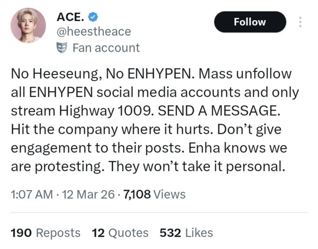 nia tweet media