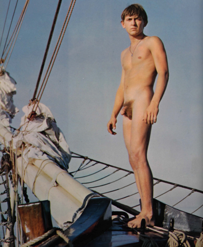 NudistLibrary's tweet photo. Trivia Time! 
“Free the Nipple” and top freedom campaigns have gained a lot of attention in recent years, but many forget men were once prohibited from going shirtless too. 

What city was the first to abolish this law and when?

#nudism #nudist #naturism #naturist #trivia https://t.co/jK0qY8HmMU